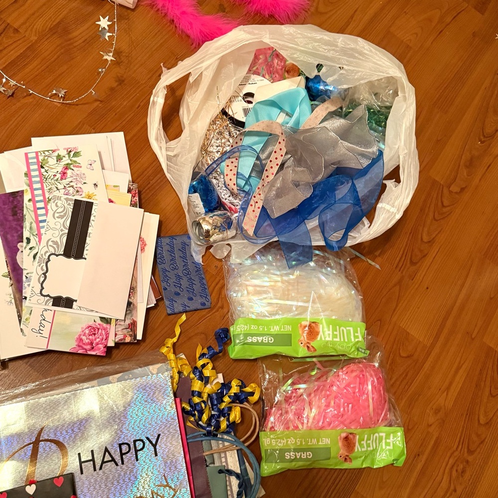Random Cards, Party, Scrapbook Supplies - Picture 11 of 16